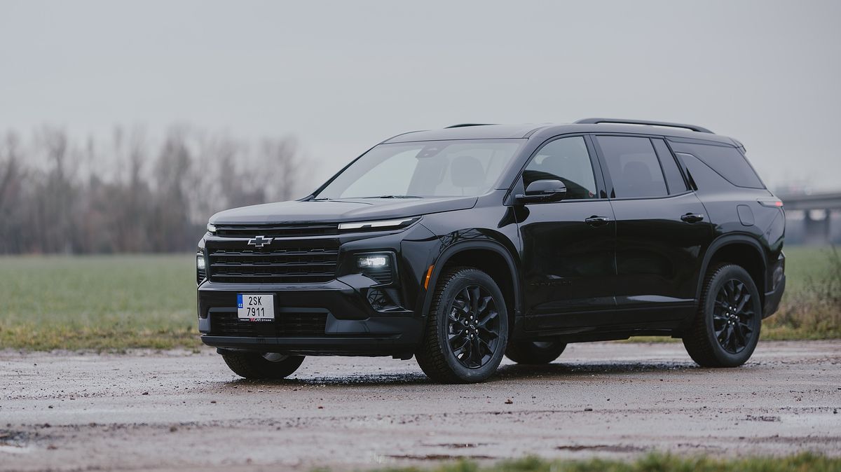 Chevrolet Traverse je na evropské poměry gigantické SUV. Výbava je luxusní, cena příznivá, americky velký motor ale nečekejte