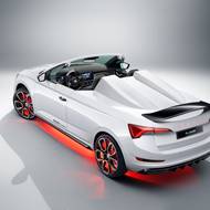 Výchozí Scalu se povedlo šikovně přepracovat do podoby otevřeného auta díky zcela přepracované zádi.