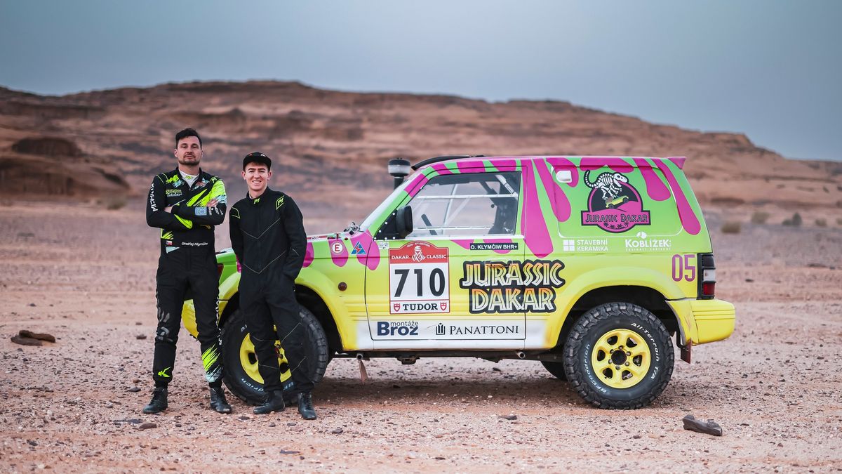 Škodovka by letošní Dakar neměla ráda, říká Ondřej Klymčiw. S novým strojem se drží v TOP 10