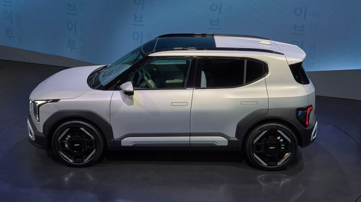 Městský mrňous, který umí překvapit prostorem: Odvážná Kia EV2 nabídne interiér, kde se krásně uvelebíte