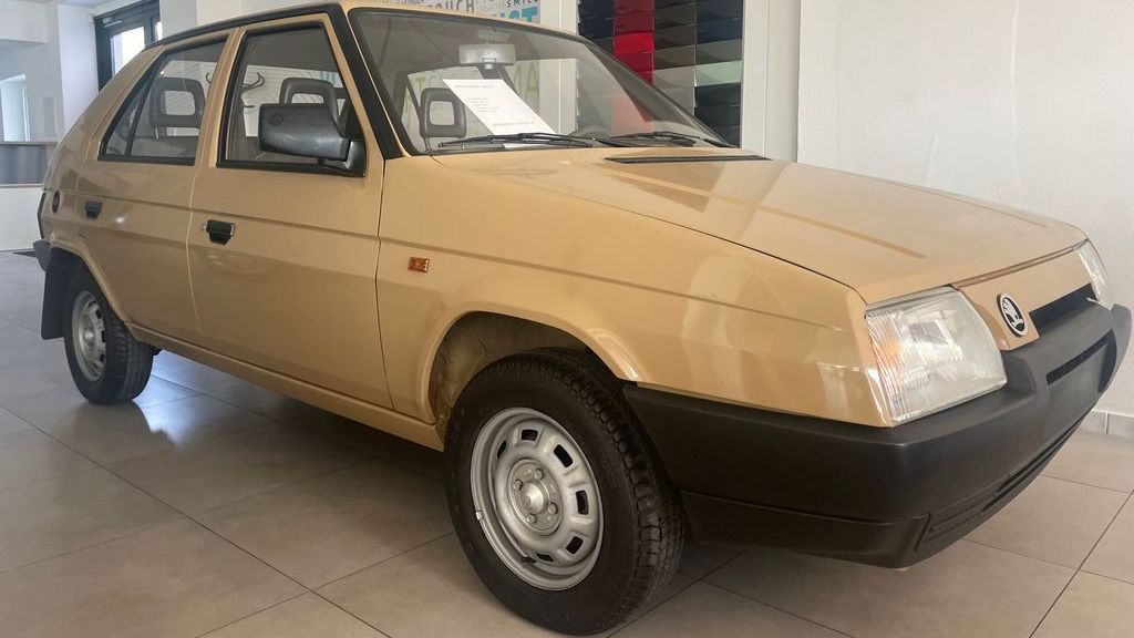 V Česku je na prodej ojetá Škoda Favorit za cenu, které se ani nechce věřit. Je fakt šílená