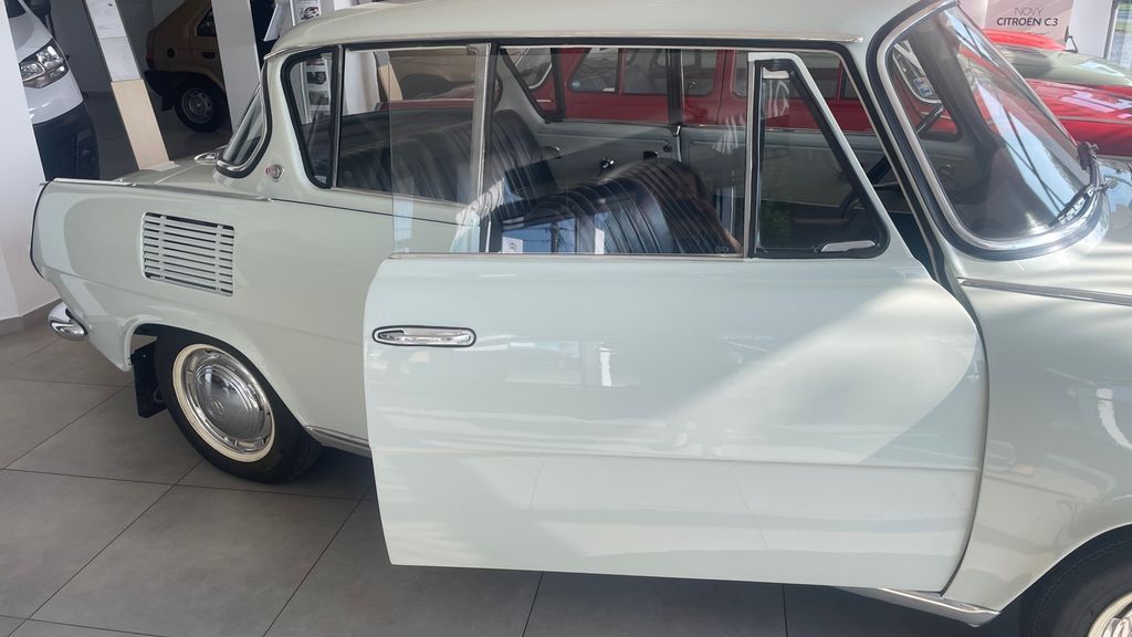 Model 1000 MBX ve stavu nového auta dokazuje, že ceny starých Škodovek ještě nedosáhly vrcholu. Stovky tisíc stačit nebudou