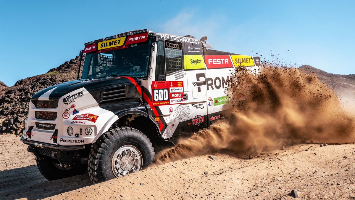 Jak se mění gumy na Dakaru: Je to boj o sekundy jako v F1