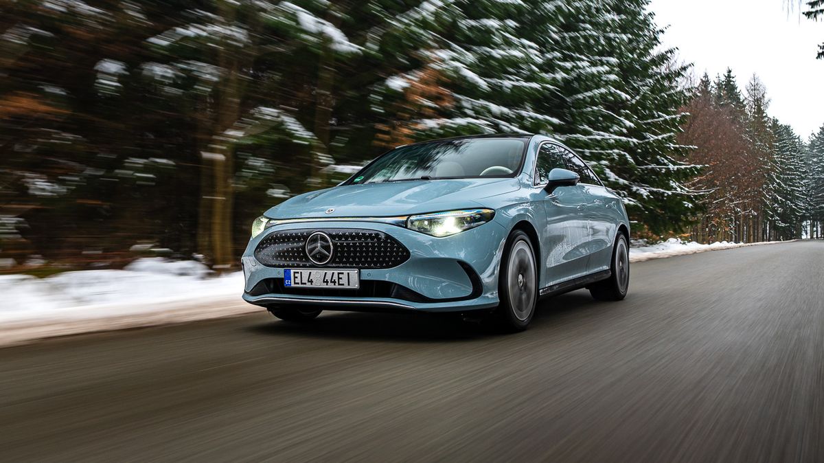 Evropské auto roku dokazuje, že technický pokrok není jen pro bohaté. Mercedes-Benz CLA drží v rukou samé trumfy