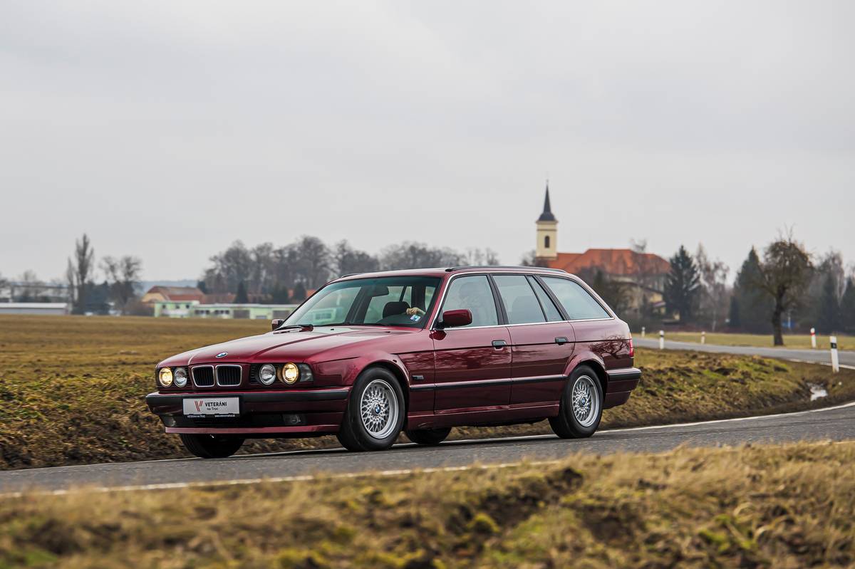 BMW 530i Touring (E34)