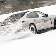Porsche Winter Experience