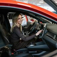 Markéta Konvičková a Mitsubishi Grandis