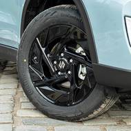 Suzuki Vitara a S-Cross Black Edition