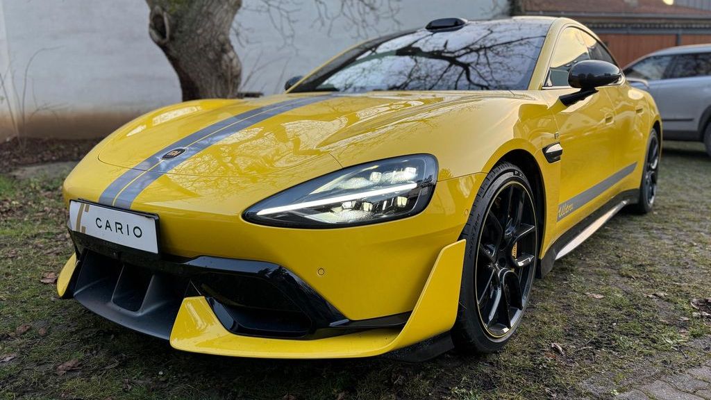 V Česku je na prodej auto od výrobce mobilů s výkonem přes 1 500 koní, na svoje schopnosti stojí pakatel