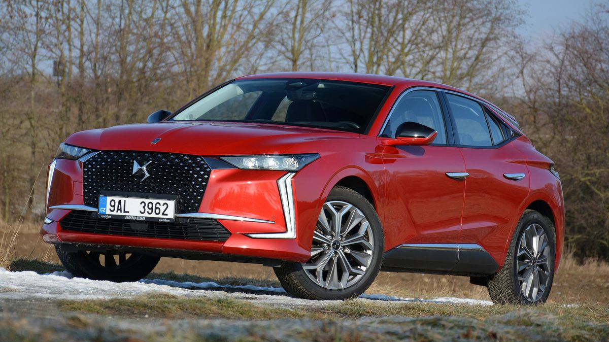 Mladou luxusní ojetinu, která se prodává za milion, koupíte víc než o polovinu levněji. I s nízkým nájezdem!