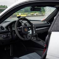 Porsche Cayman GT4 RS