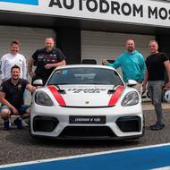 Porsche Cayman GT4 RS