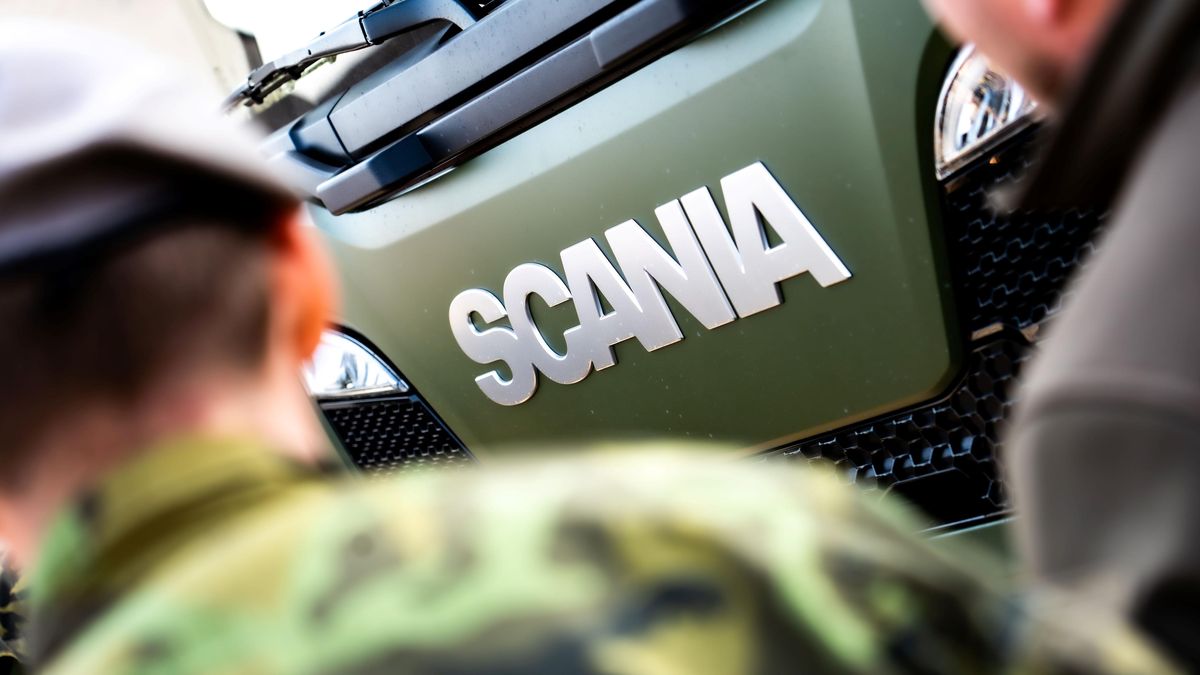 Česká armáda má nové mobilní benzinky na kolech, kupodivu to nejsou tatrovky