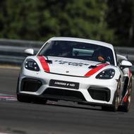 Porsche Cayman GT4 RS