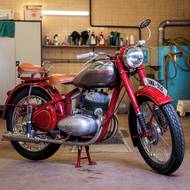 JAWA 350/18 PÉRÁK KOMUNISTA