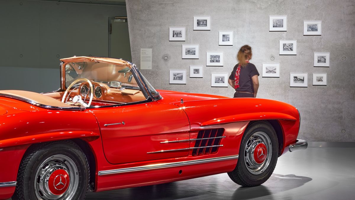 Jedinečné Mercedesy a umělecká díla míří do pražské galerie Mánes. Vstup je zdarma