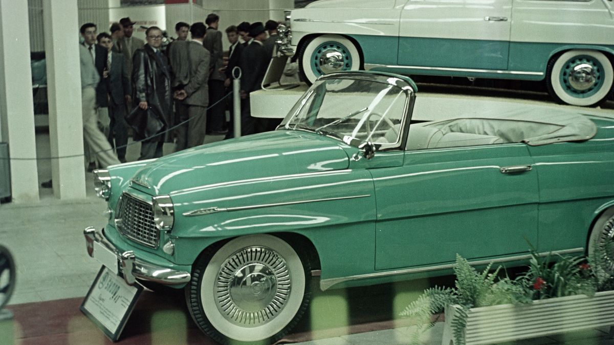 Úžasné dobové fotky ukazují brněnský veletrh před 70 lety. Ukázala se na něm také škodovka, která je dnes na prodej za 10 milionů