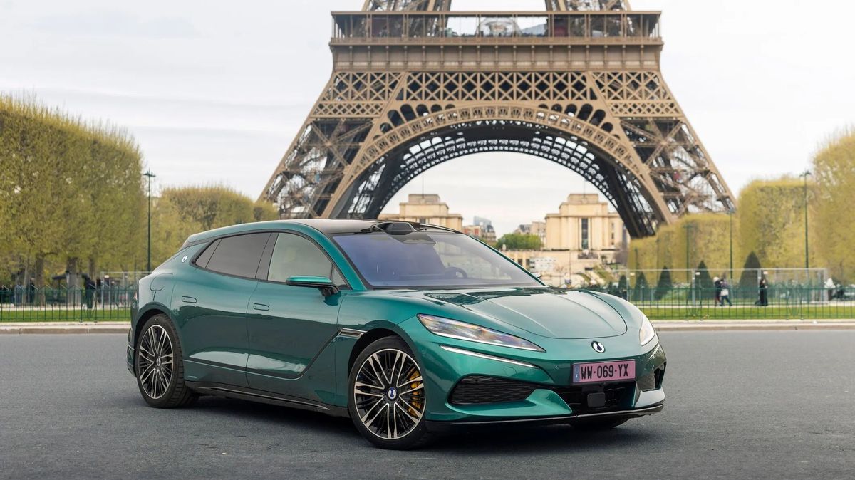 Na český trh brzy vstoupí nová čínská automobilka. A z jejího auta se vám podlomí kolena. Už jsme ho řídili!