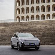 Leapmotor B10 Hybrid EV