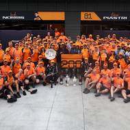 Při Velké ceně Maďarska 2025 McLaren zapsal jubilejní 200. vítězství ve formuli 1.