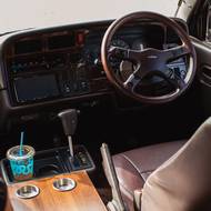 Toyotu HiAce Grand Cabin