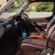 Toyotu HiAce Grand Cabin