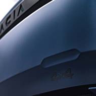Dacia Striker Extreme hybrid 150 4×4 (Cosmic Blue)