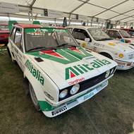 Festival of Speed 2026 - Fiat 131 Abarth, za ním Sierra RS Cosworth Jimmyho McRae