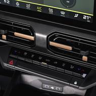 Dacia Striker Extreme hybrid 150 4×4 (Cosmic Blue)