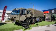 Tatra se pochlubila novým armádním speciálem. Poháněný je vlastním dvanáctiválcem. Je mocný!